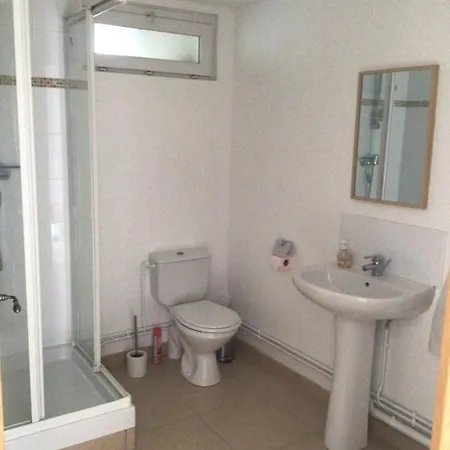 Ferme De La Haute-escalles 게스트하우스 3*