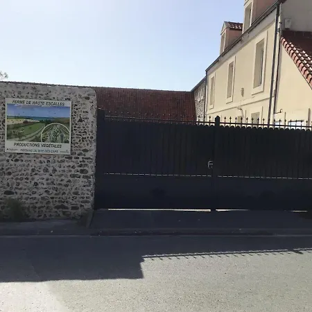 Ferme De La Haute-escalles Penzion 3*